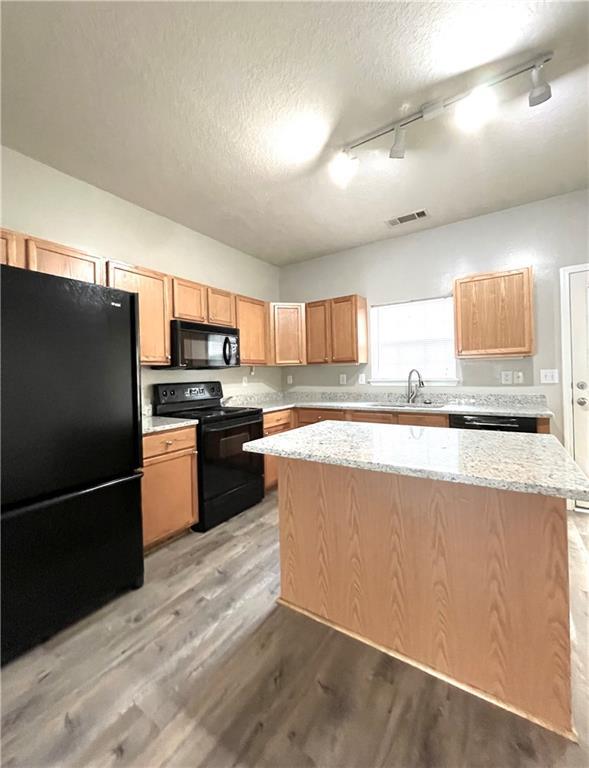 Building Photo - 2170 Del Lago Cir