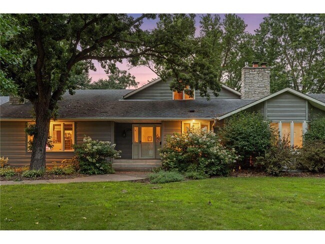 Foto del edificio - 5816 Northwood Dr