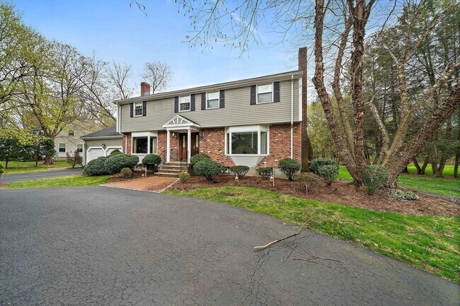 Building Photo - 34 Saddle Club Rd