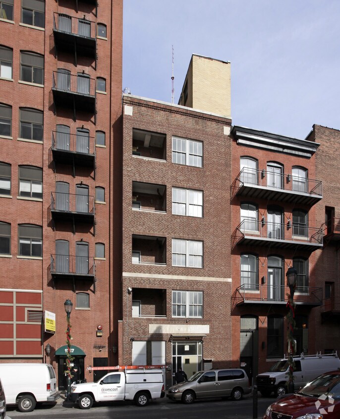 Primary Photo - 1215 Sansom St