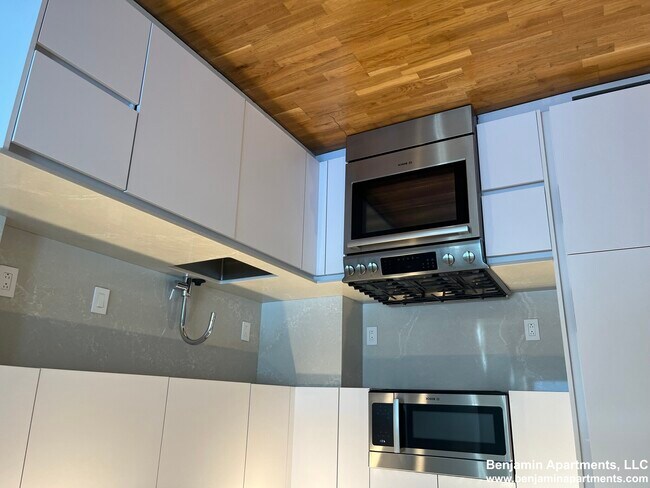 Foto del edificio - 1410 Columbia Rd