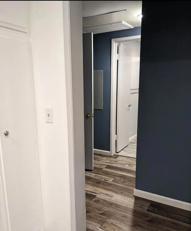 Foto del edificio - READY TO  MOVE IN!!