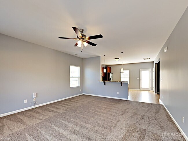 Building Photo - 112 Water Ski Dr