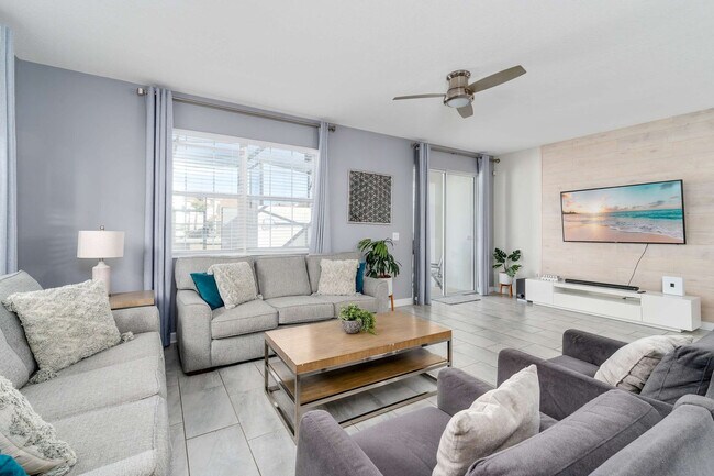 Foto del edificio - 1563 Sandbagger Dr