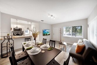 Building Photo - 970 SW 9th St