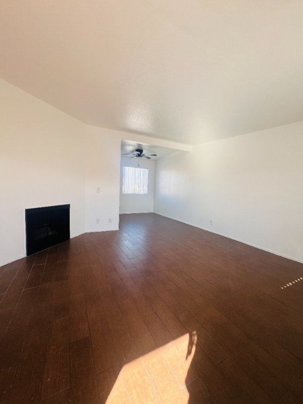 Building Photo - 38561 11th St E