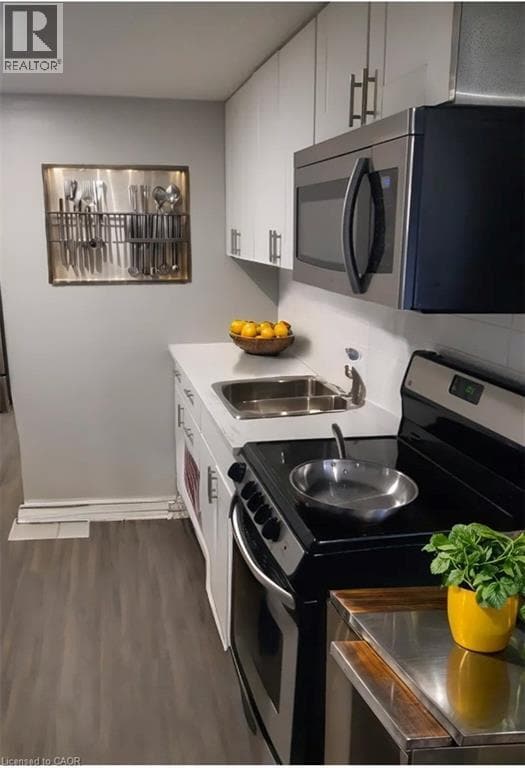 Photo du bâtiment - 70 Victoria Ave S