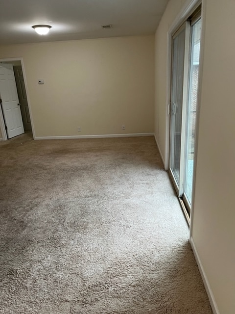 Living Area - 915 Ewing Blvd