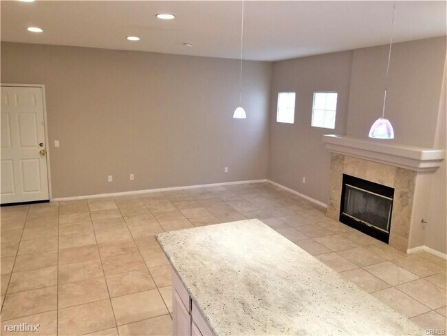 Building Photo - 3 br, 2.5 bath House - 407 N Tremont St