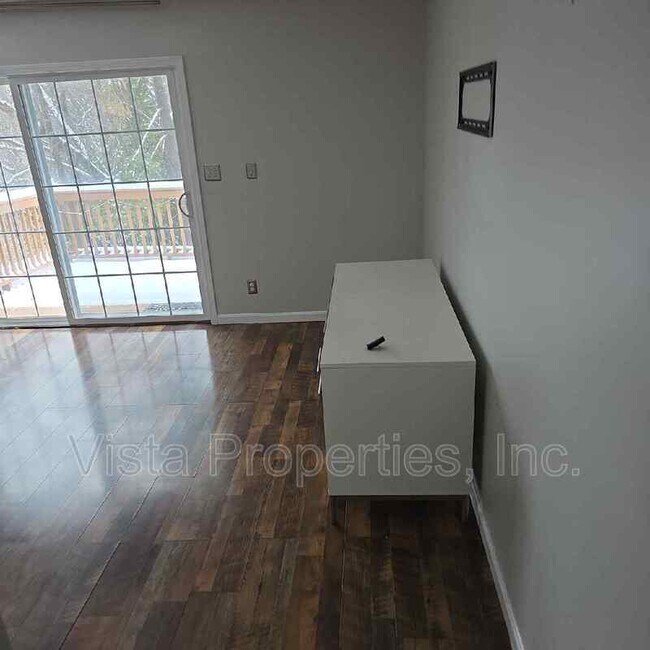 Foto del edificio - 737 N Hite Ave