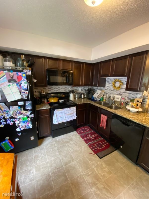 Building Photo - 3 br, 3.5 bath Townhome - 5951 Dixon Dr