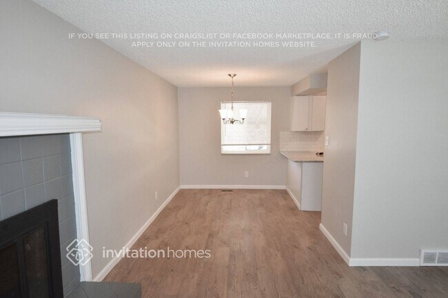 Building Photo - 6341 W 109th Pl