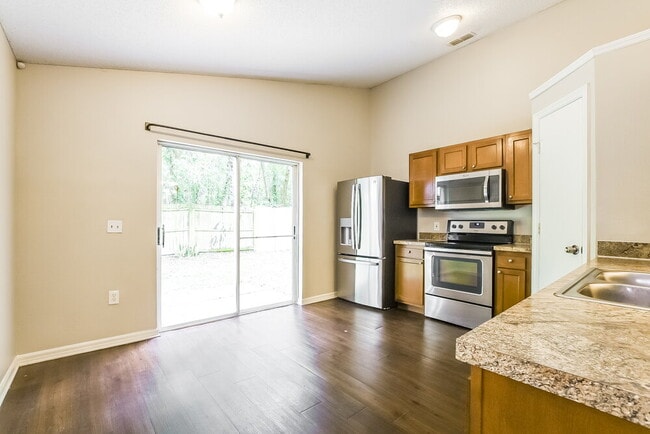Building Photo - 6748 Ebans Bend