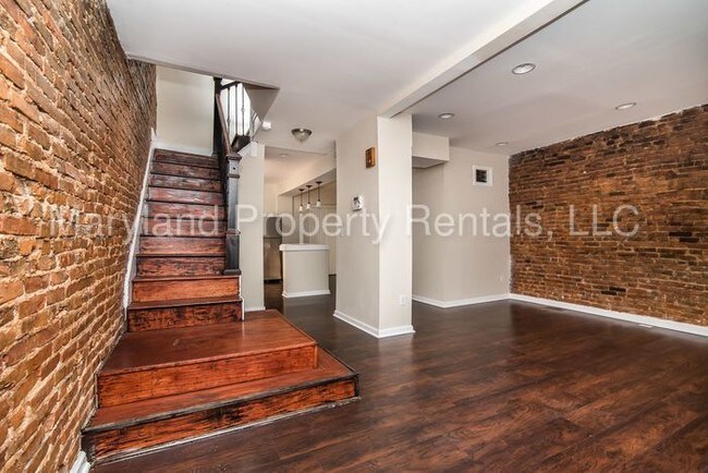 Building Photo - 505 Denison St