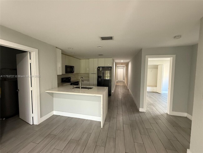 Building Photo - 8484 NW 23rd Mnr