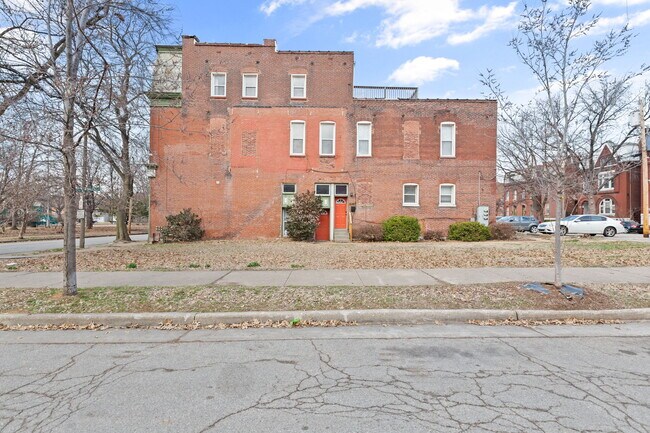 Foto del edificio - 2005 Lynch St