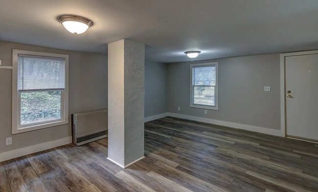 Building Photo - 183 Hillside Dr