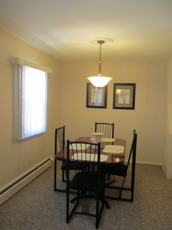 Foto del edificio - 210 Regency Park Dr