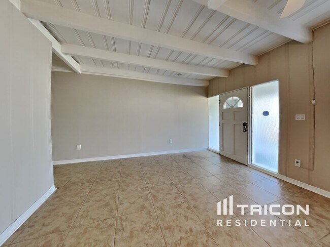 Building Photo - 16214 3rd St E