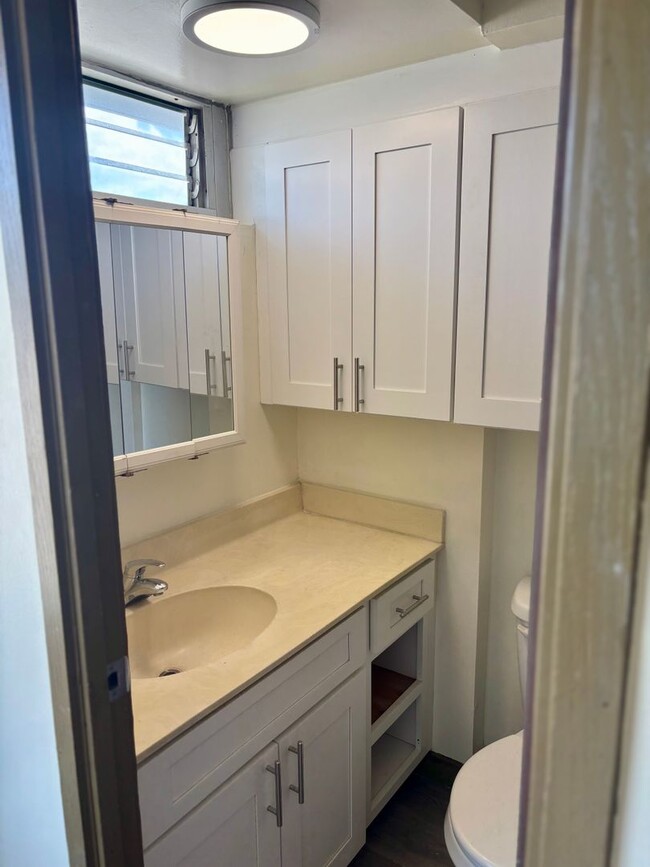 Foto del edificio - Available Now | Studio, 1 Bath, 1 Assigned...