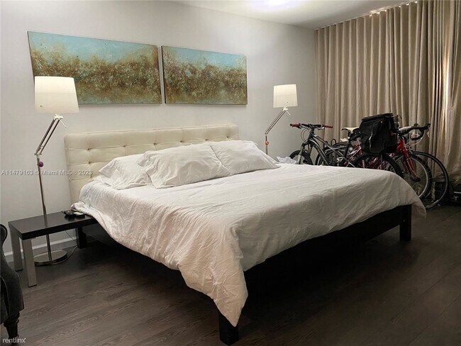 Foto del edificio - 3 br, 2 bath Condo - 290 174th St