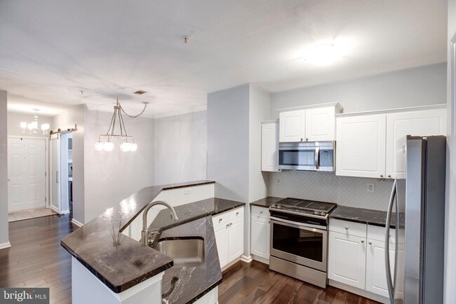 Building Photo - 11371 Aristotle Dr