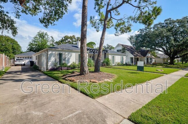 Foto del edificio - 7614 Windswept Ln