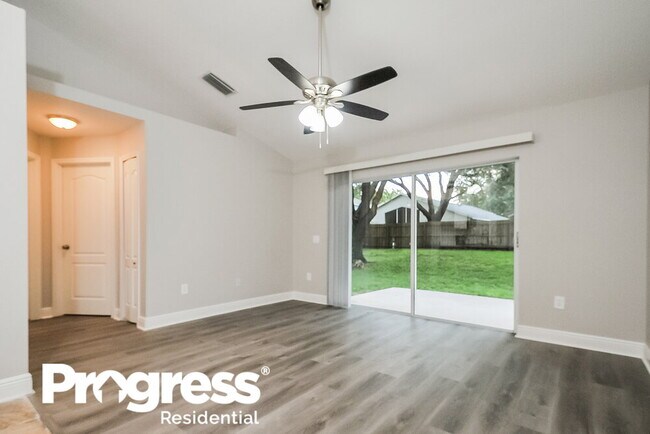 Building Photo - 732 Somerstone Dr