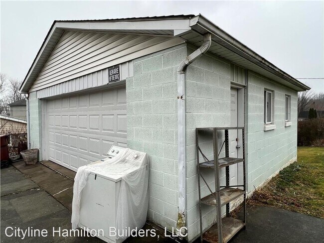 Building Photo - 3 br, 1 bath House - 5411 Hillside Ave