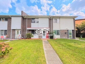 Building Photo - 3313 Shasta Ct