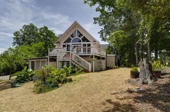 Building Photo - 1320 State Rd S-32-1254