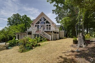 Building Photo - 1320 State Rd S-32-1254