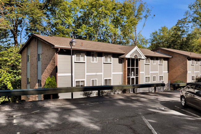 Building Photo - Upland Village Apartments