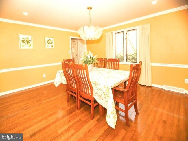 Building Photo - 1120 Cymry Dr