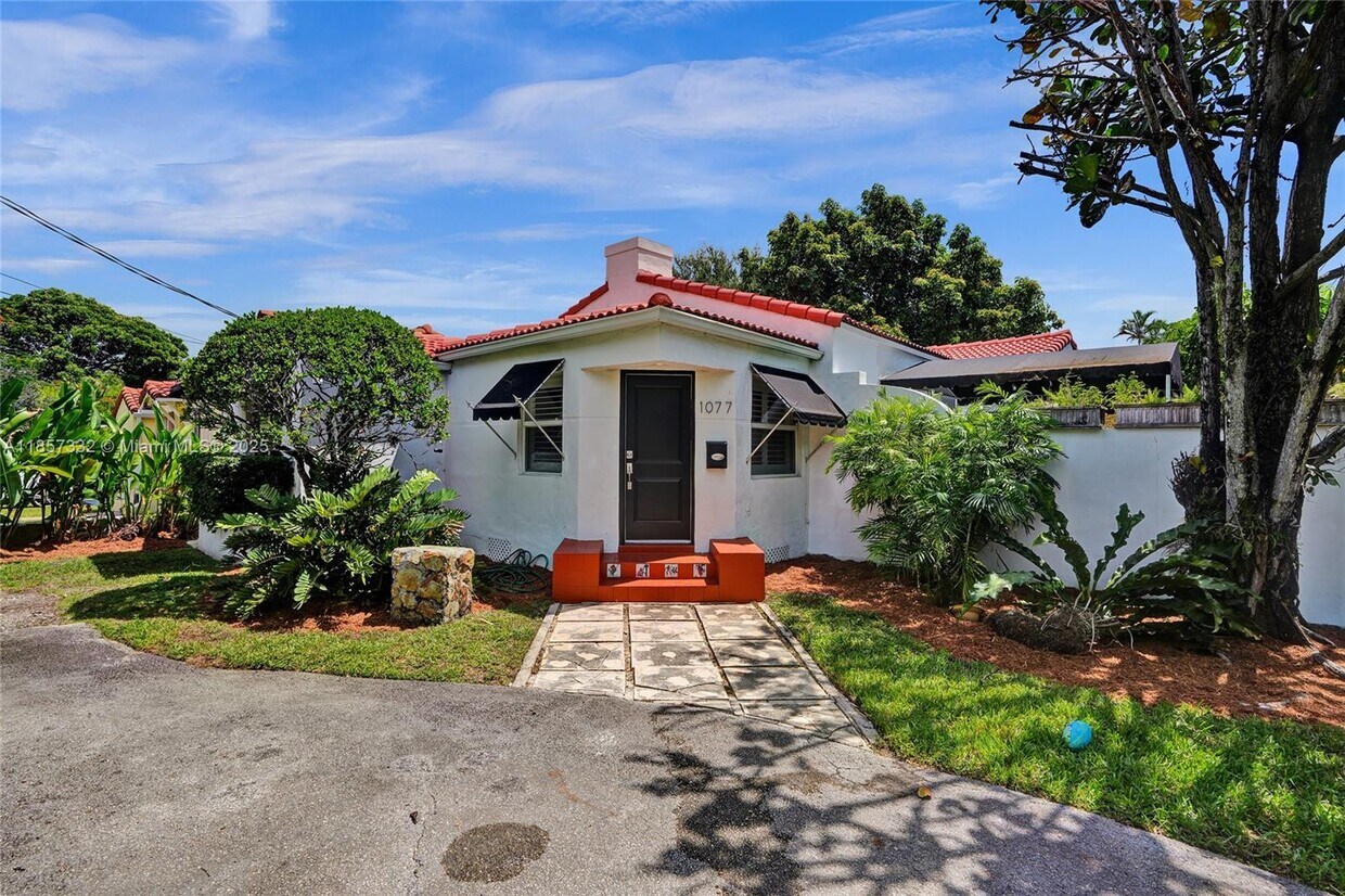 Foto principal - 1077 Cortez St