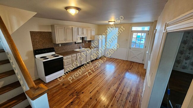 Foto del edificio - Lovely 2 BR 1900 sq ft Home in Jefferson PA