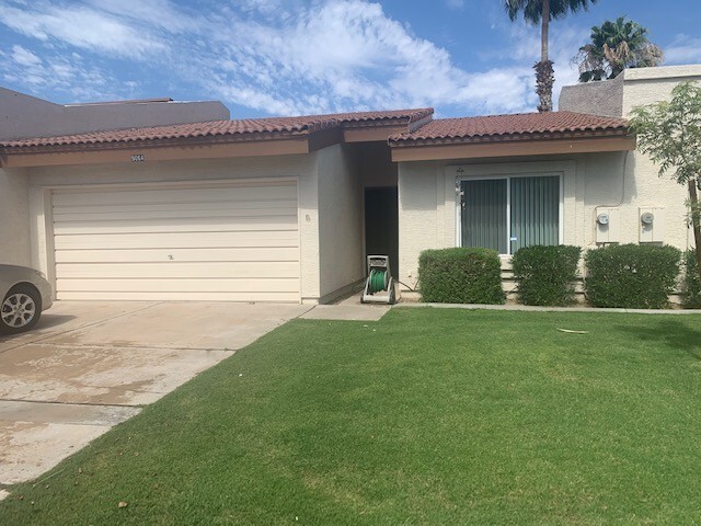 Building Photo - 9064 N 68th Ln