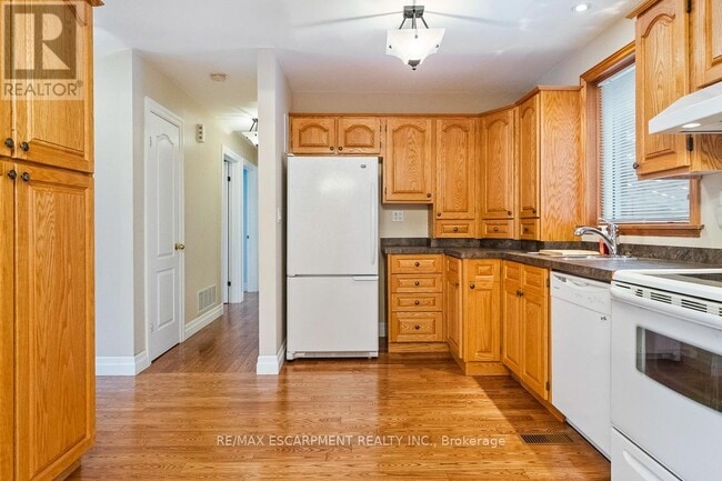 Photo du bâtiment - 249 Southview Rd