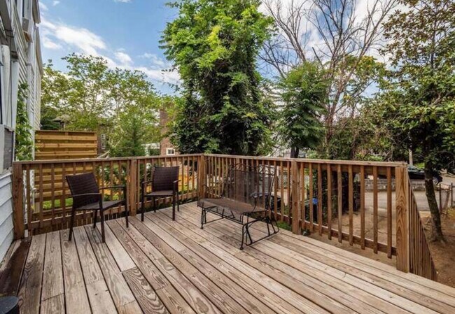 Foto del edificio - 2624 6th St NE