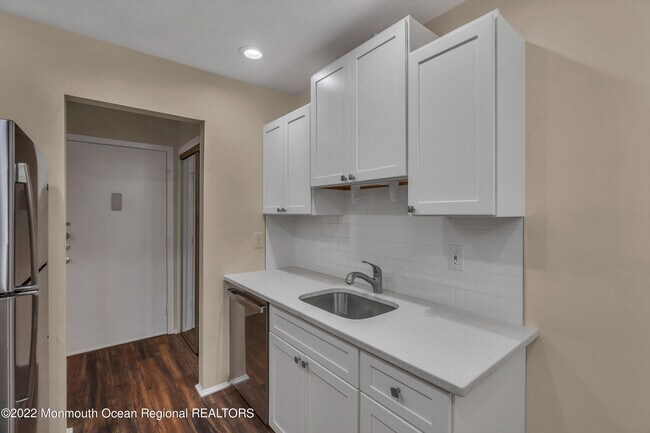 Foto del edificio - 229 Medford Ct
