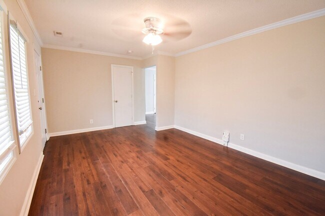 Foto del edificio - 3 Bedroom 2 Bathroom- Pets Considered