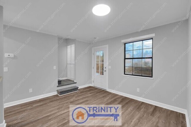 Foto del edificio - Newly updated and spacious!