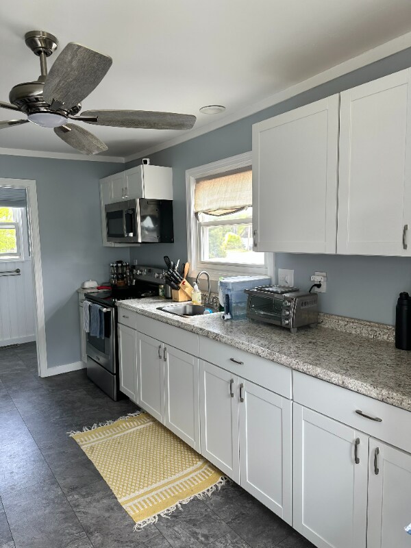 36 Jefferson Ave Unit 1, East Providence, RI 02915 Room for Rent in