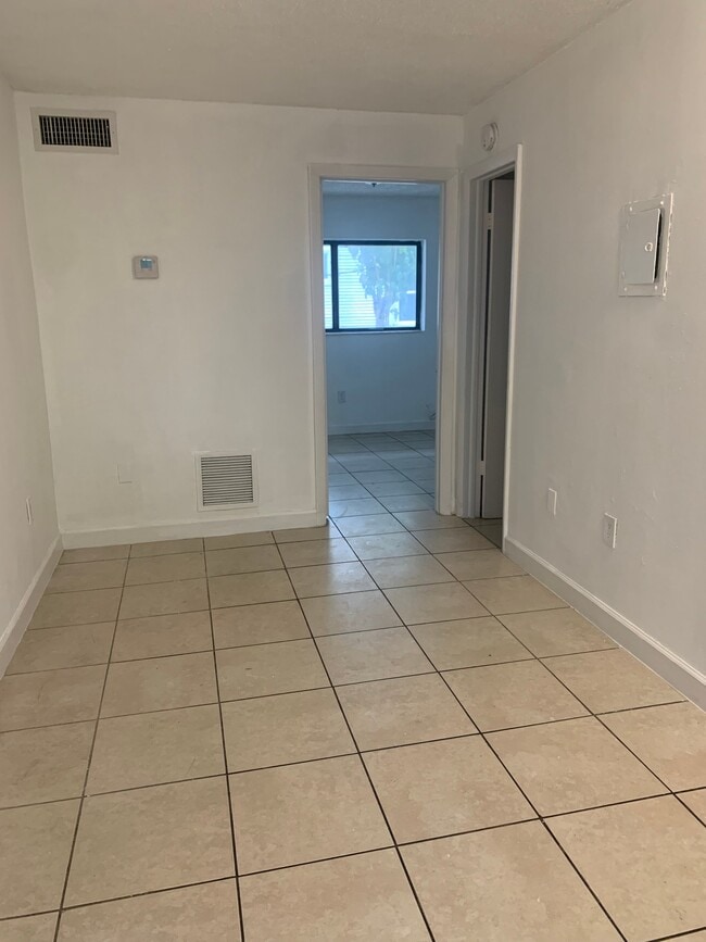 Foto del edificio - 1144 NW 5th St
