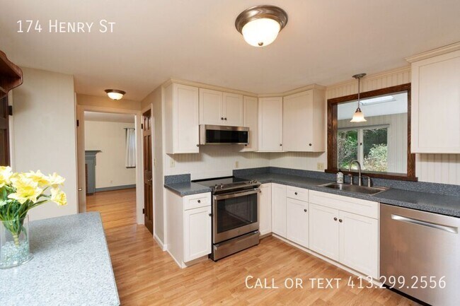 Foto del edificio - 174 Henry St