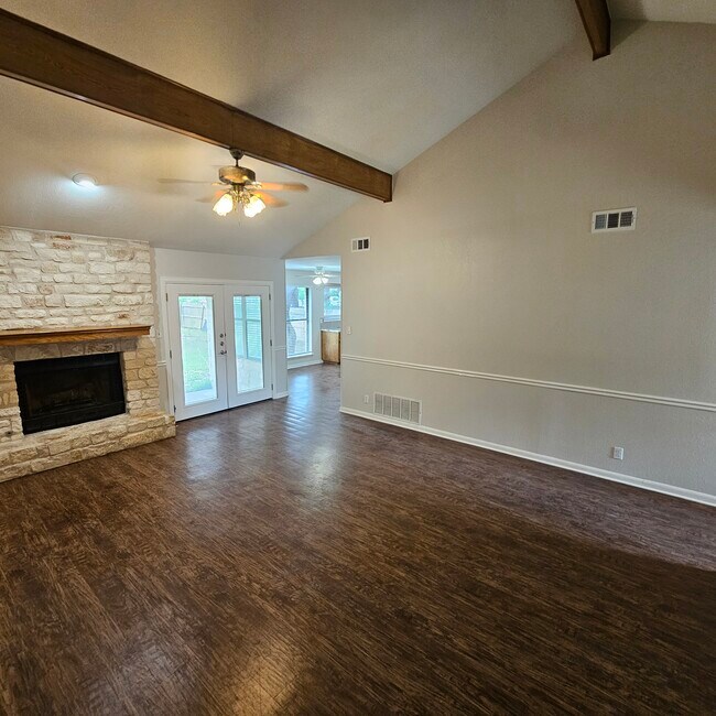 Foto del edificio - 902 Woodview Dr