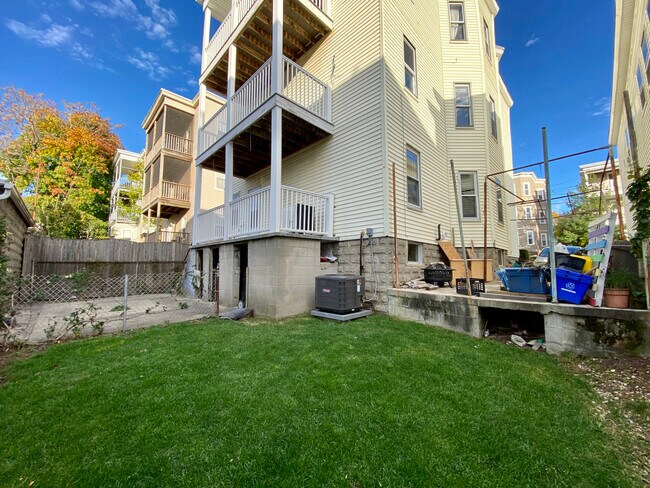 Foto del edificio - 14 Belknap St