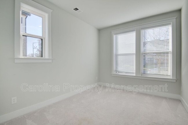 Building Photo - 5939 Ardrey Kell Rd