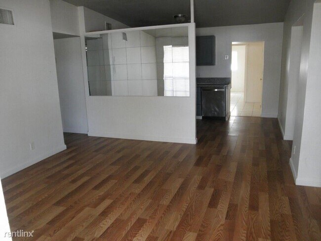 Foto del edificio - 5 br, 2 bath House - 5652 S Rue Rd