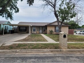 Building Photo - 7203 Cool Creek Dr